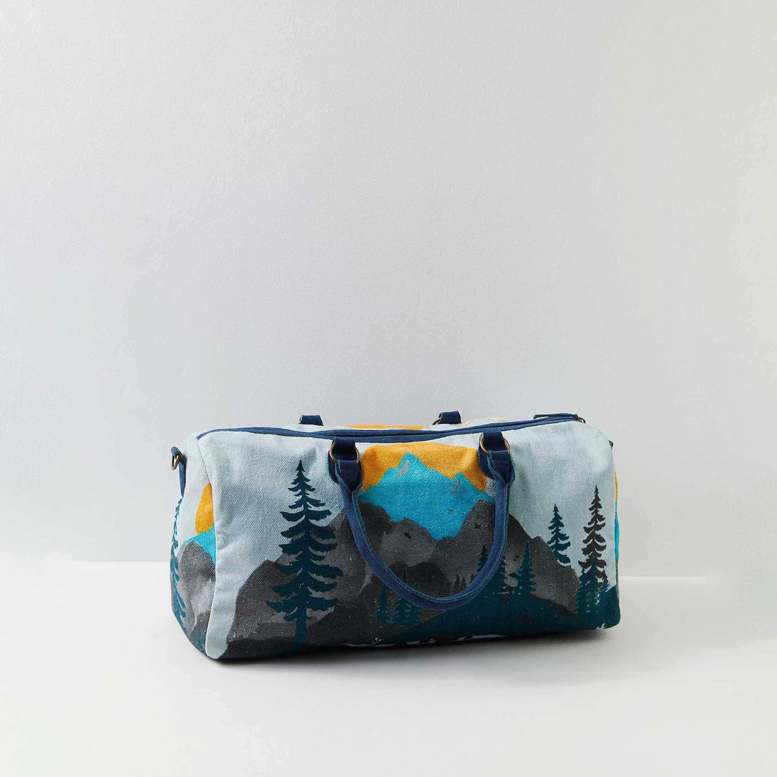 Light Base Mountain Forest Print Duffle Bag with Navy Trim & Detachable Crossbody Strap for Outdoor