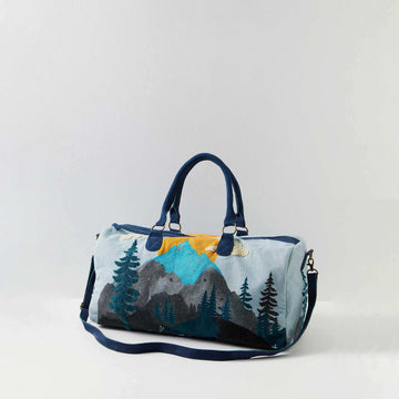 Light Base Mountain Forest Print Duffle Bag with Navy Trim & Detachable Crossbody Strap for Outdoor